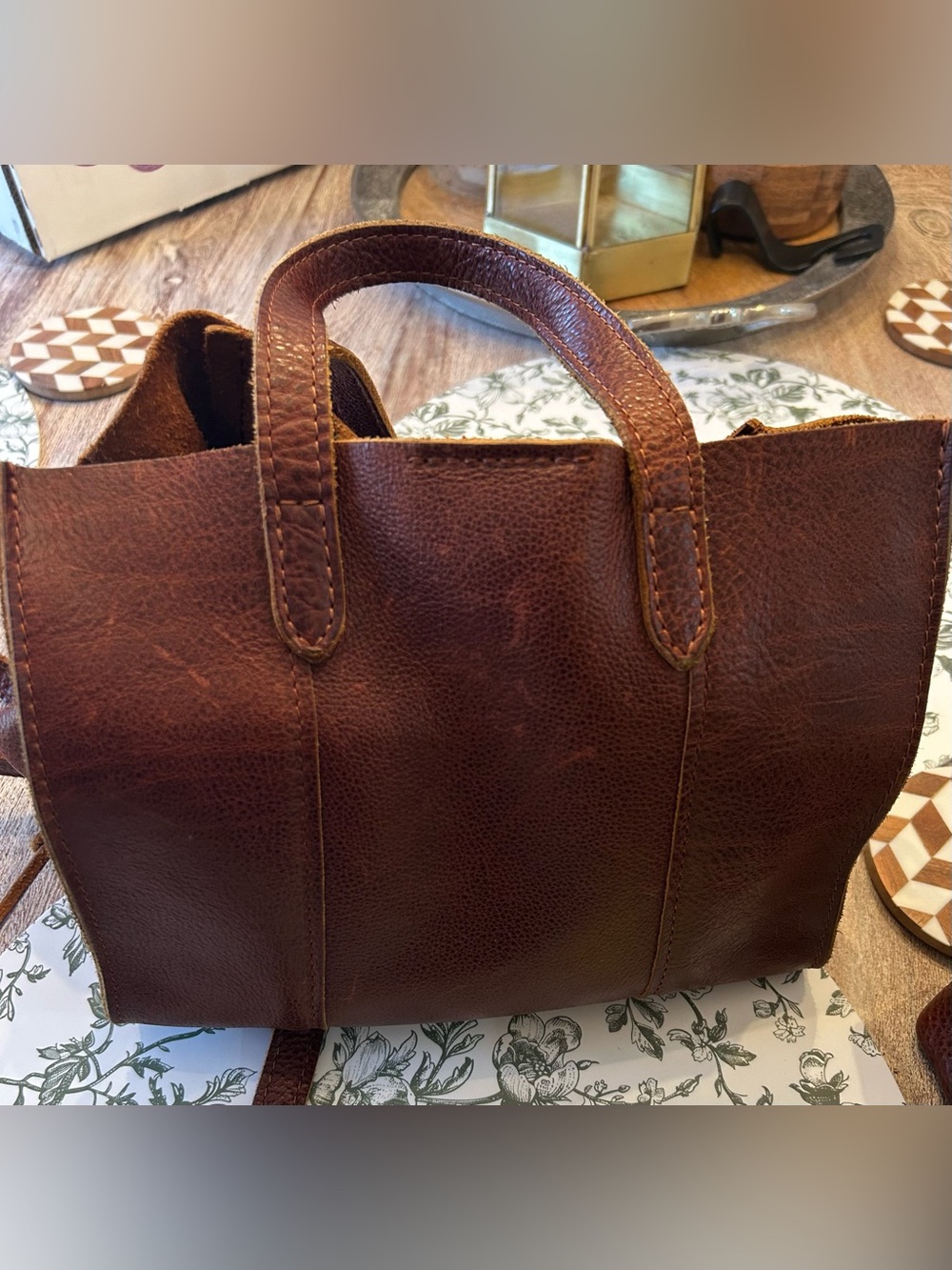 Portland Leather Goods - Lola tote, tassel, makeup bag and taco keychain - Picture 3 of 5